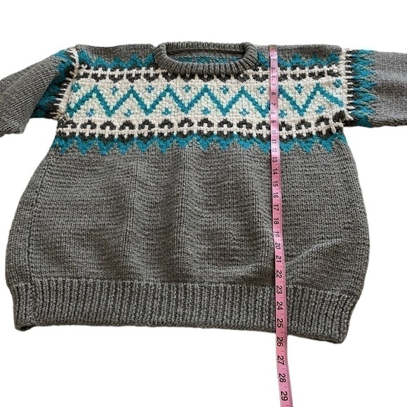 Hand Knit Vintage Fair Isle Pattern | Nordic Style Sweater - Size Medium - Picture 7 of 10